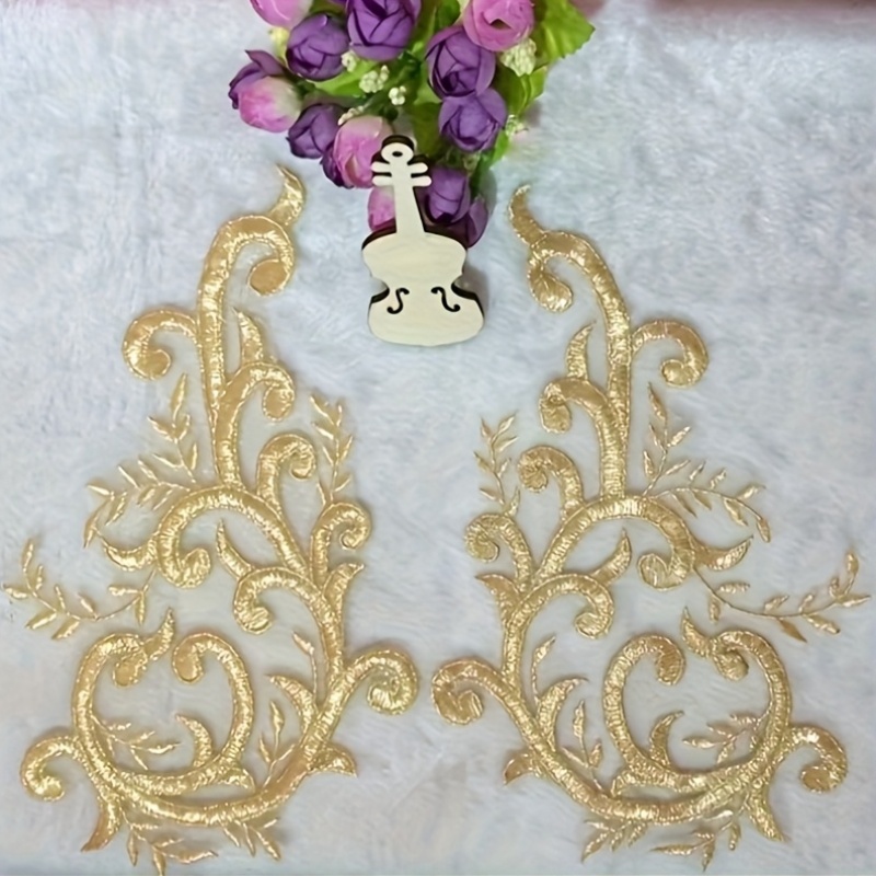Embroidery Web - 2 Paar goldene Spitzenstoff-Blumen-Applikationen, bestickte Hochzeitskleid-Kragen-Mesh-Aufnäher