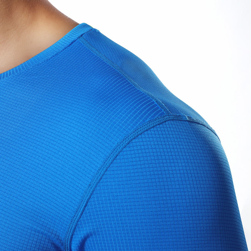 Sportliches, schnell trocknend – Embroidery Uniforms Bewertung und Preis